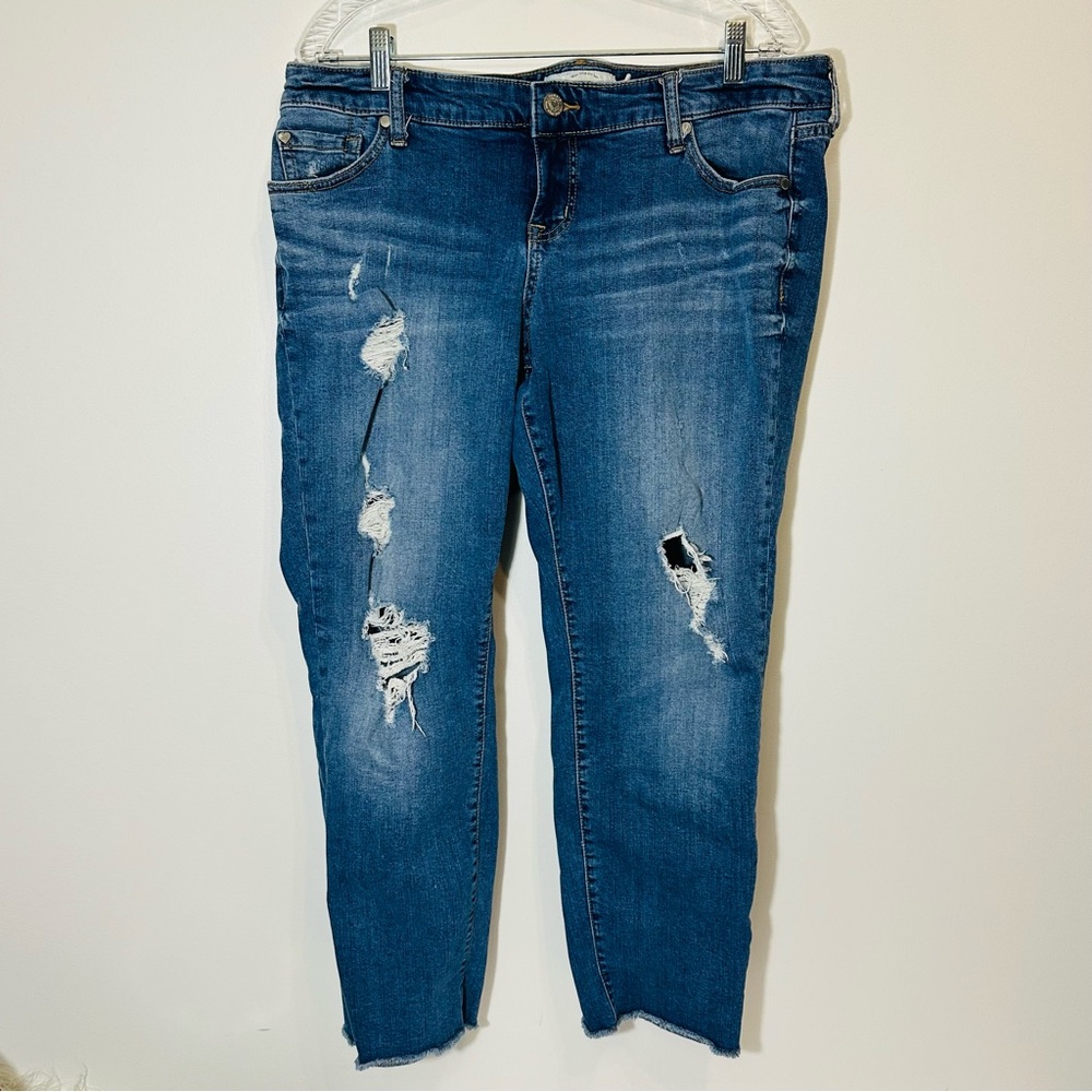 Torrid Distressed Raw Hem Skinny Jeans size 14